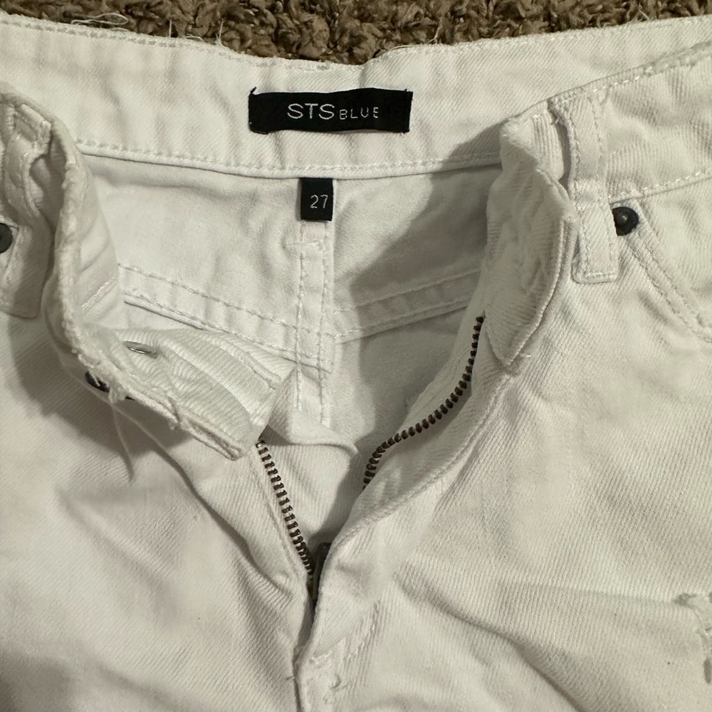 White distressed jean shorts - Picture 3 of 3